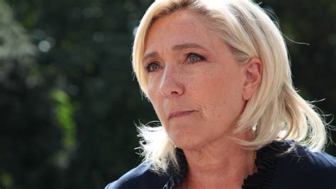 Marine Le Pen Annonce Que Le Rn Votera La Censure Si Le Budget Nest