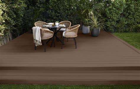 2024 Exterior Stain Colour of the Year – Tugboat | Behr