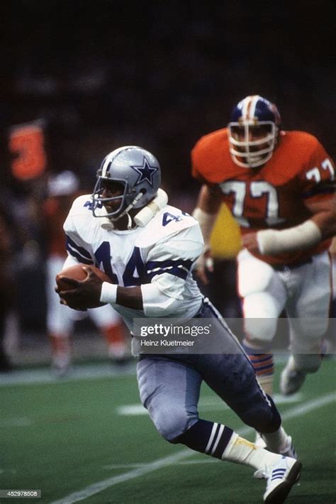 Dallas Cowboys Robert Newhouse in action, rushing vs Denver Broncos ...