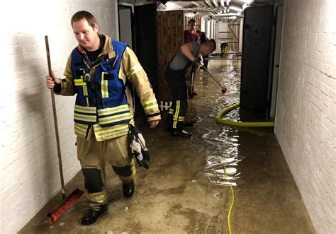 Nach Dem Unwetter Zahlreiche Keller Standen Unter Wasser