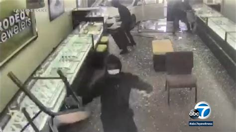 La Verne Robbery 20000 Reward Offered After Thieves Caught On Video