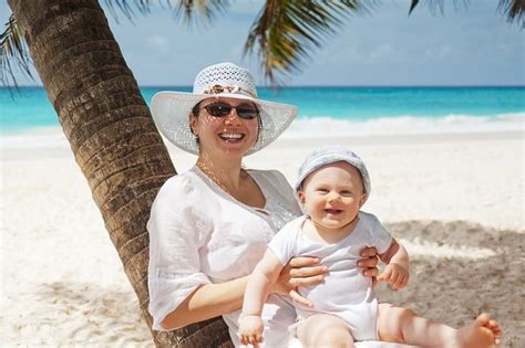 Babys Erster Urlaub Auf Zum Strand