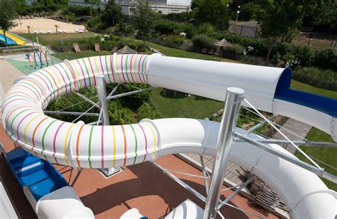 Un toboggan géant au Centre aquatique