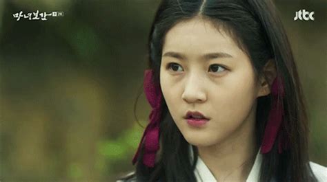 Thành công đột phá với điện ảnh nữ thần phim Hàn này lại ỉu xìu ở truyền hình Bom sex