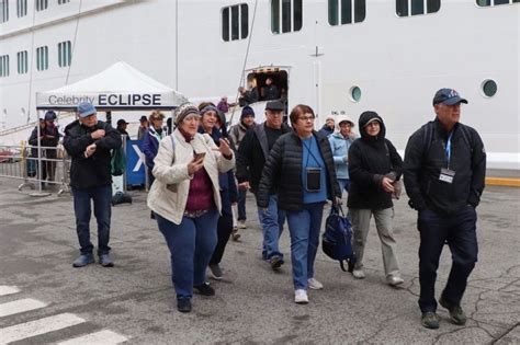 Temporada De Cruceros 12 Mil Turistas Visitaron Ushuaia Con La Llegada