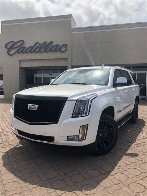 2021 Cadillac Escalade White With Black Rims