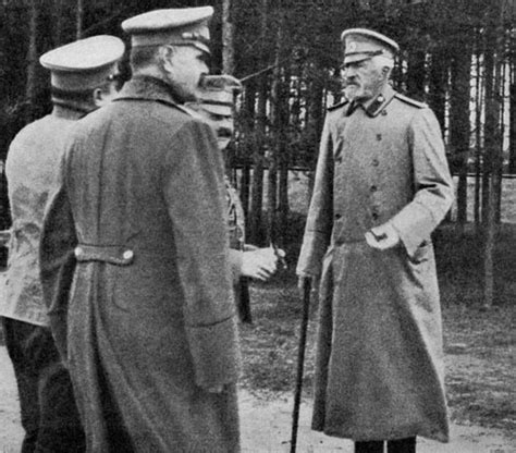 Еще немного и национальным героем России станет генерал Власов: red ...