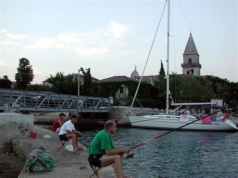 Nautičare za Uskrs dočekuju blokirani osorski most i most Privlaka