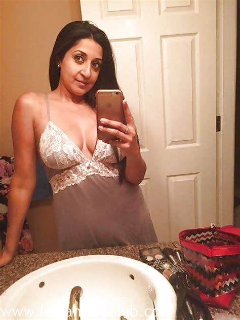 Nude Indian College Girl Juicy Tits Exposed Indian Girls Club