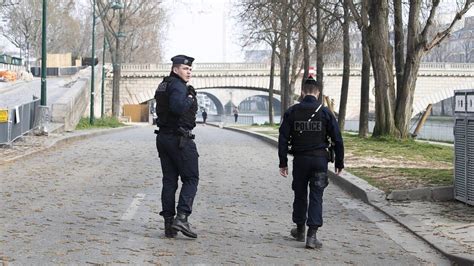 Coronavirus La Vague Est Là Et Le Confinement Pourrait Se Prolonger