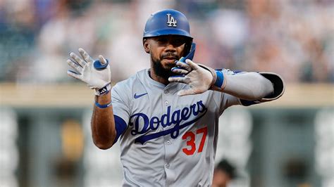 Dodgers News Teoscar Hern Ndez Once Again Heavily Praises Free Agency