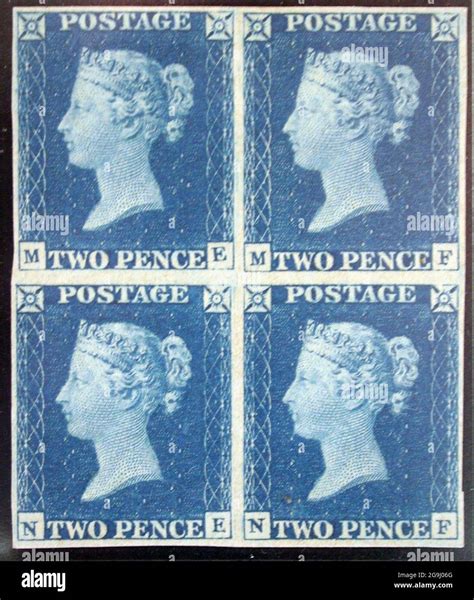 Bloc inutilisé de quatre timbres poste Two Penny Blue de la reine