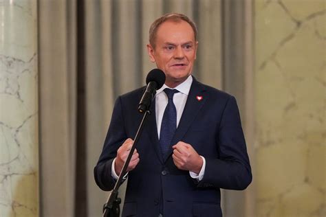 Donald Tusk Sworn In As New Polish Pm World Chinadaily Cn