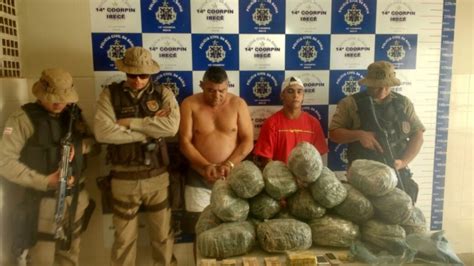 Dupla Tenta Subornar Policiais Ao Ser Presa Kg De Maconha Em