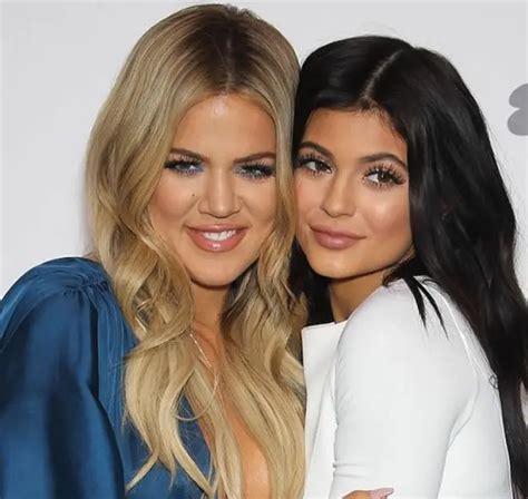 Fue Kylie Jenner quien le dijo a Khloé Kardashian sobre la infidelidad