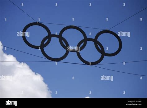 Olympische ringe Banque de photographies et dimages à haute résolution