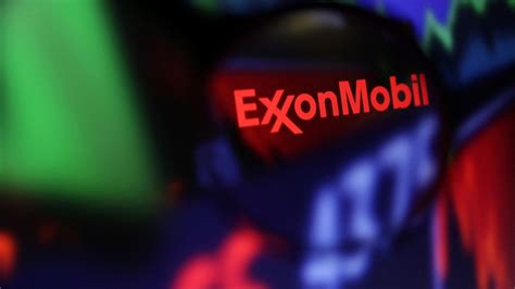 Exxon Makes Record €51 Billion Profit Only 5 Is Going To ‘low Carbon