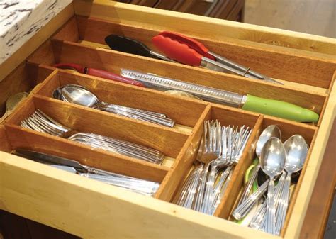 Build a custom silverware organizer - Canadian Woodworking