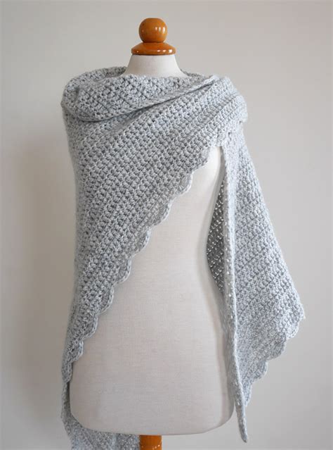 Elegant Crochet Patterns Shawls For Beginners Beginner Triangle Shawl