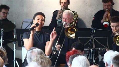 Jazz Im Delmenhorster Autohaus Spielt Hohe Spendensumme Ein DKO