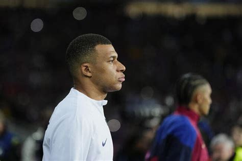 Mbappé exige deux cadeaux Madrid refuse Foot 01