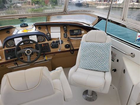 Carver Cockpit Motor Yacht Charon Hmy Yachts