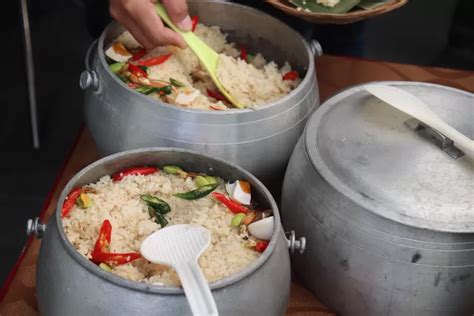 Resep Dan Cara Membuat Nasi Gurih Atau Sego Gurih Khas Jawa Secara