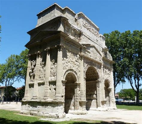 8 Interesting Facts about the Triumphal Arch of Orange