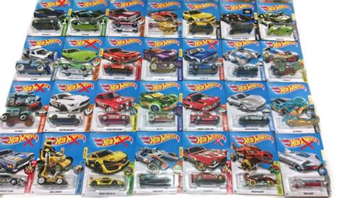 Hot Wheels Caixa C 10 Carrinhos Sortidos Original Mattel R 99 99 Em Mercado Livre