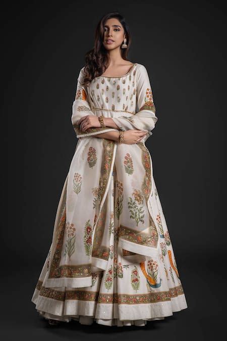 Buy Ivory Chanderi Embroidery Aari Round Floral Bouquet Print Anarkali