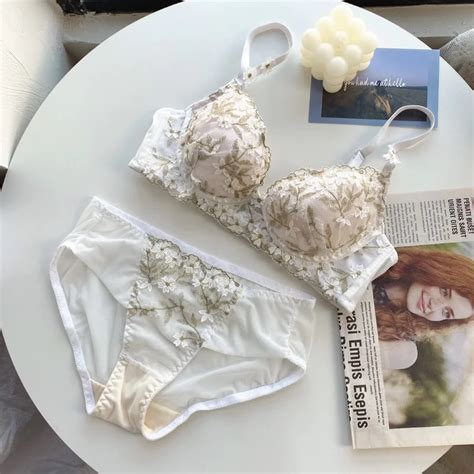 Lace Embroidery Flowers Underwear Sexy Push Up Bra Set Women Flowers Decoration Lingerie Set