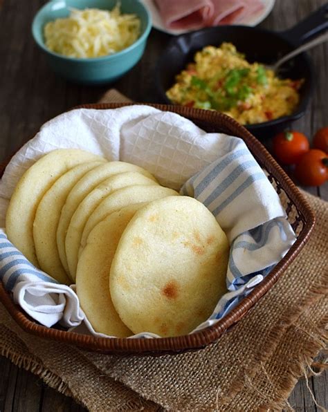 Arepas Venezolanas Con Harina De Ma Z Bizcochos Y Sancochos