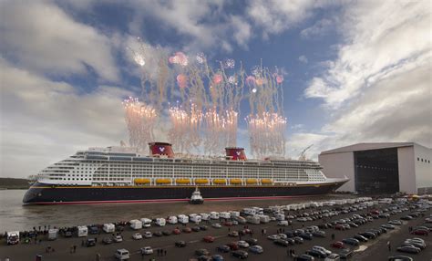 Disney Fantasy Floats Into The Open Sea Zannaland