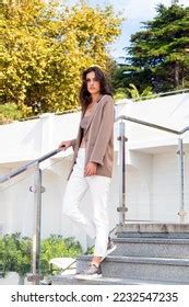 28 702 Tall Brunette Images Stock Photos Vectors Shutterstock