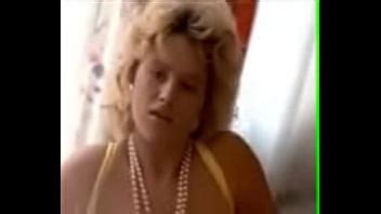 RETRO Rubia De Enormes Tetas XVIDEOS