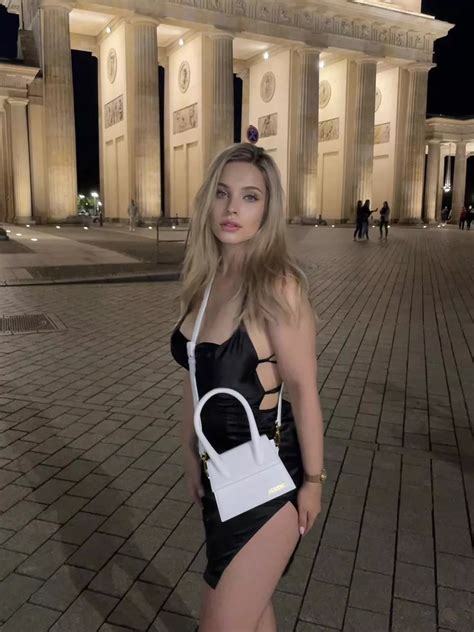 Berlin Nudes Tightdresses NUDE PICS ORG