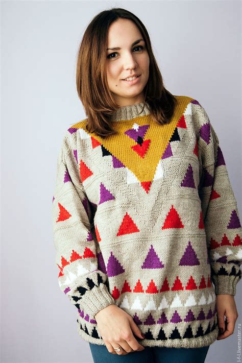 Knitted sweater | Купить Вязаный свитер с треугольными рисунками ...