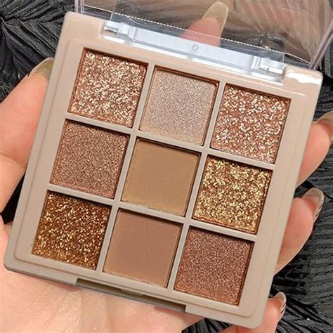 Amazon Flyeeo Eyeshadow Palette Makeup Colors Naked Eyeshadow Palette Matte Shimmer
