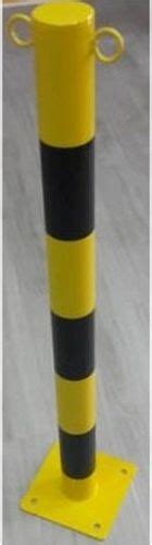 Corrosion Resistant Yellow And Black 3 Feet Height 25 Mm Pole Diameter