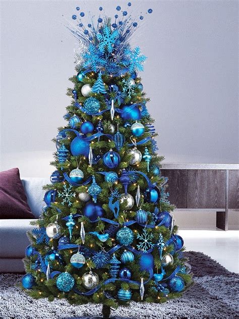 Celebrate a True Blue Christmas Canadian Tire Árboles azules de