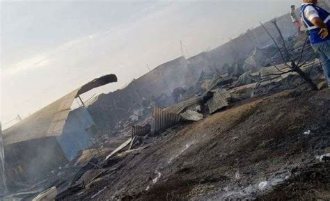 Sullana Incendio Arrasa Con Viviendas Y Familias Quedan En La Calle