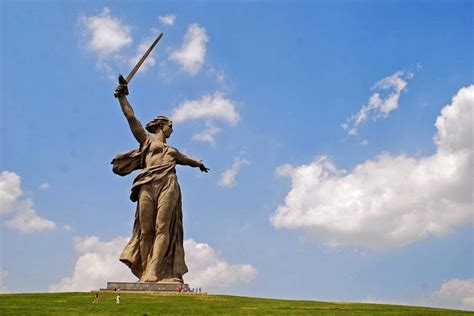 Soviet War Memorial at Mamayev Kurgan | Amusing Planet