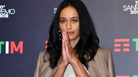 Sanremo Rula Jebreal Donerà Metà Del Suo Compenso A Una Donna Stuprata