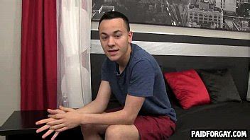 Un Beau Mec Amateur Tire Sur Sa Queue Pour De L Argent Xvideos