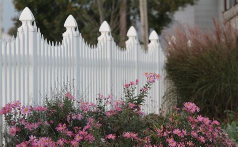 Deluxe Vinyl Picket Fence - Superior Plastic Products