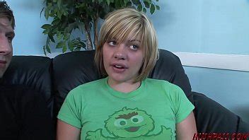 Teen Cum Dump obtient sa chatte baisée XVIDEOS