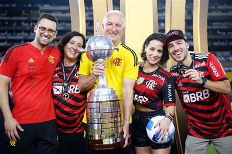 Sele O Meu Maior Pr Mio Seguir No Flamengo Diz Dorival