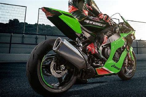 Kawasaki Ninja Zx R Dan Zx Rr Meluncur Simak Kebaruan Dan Perbedaannya