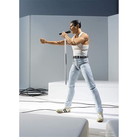 Купить Фигурка Фредди Меркьюри Tamashii Nations Freddie Mercury Live ...