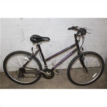 Schwinn Sidewinder Womens Mountain Bike Property Room